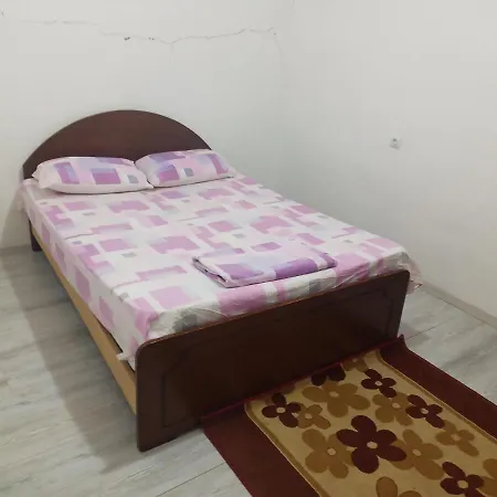 Avci شقة